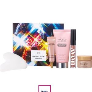 Avon holiday glow pampering kit NWT